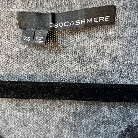 360 Cashmere Sweater size XS - Picture 7 of 7